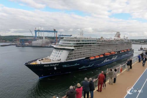 Mein Schiff 5 legt ab