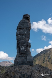 Steinerner Adler am Simplon Pass