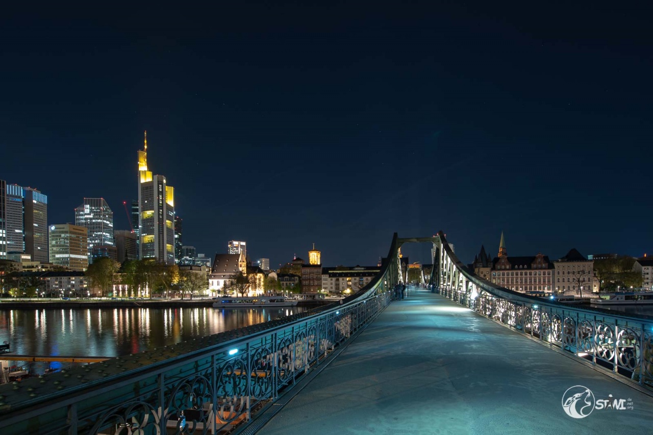 Auf dem Eisernen Steg