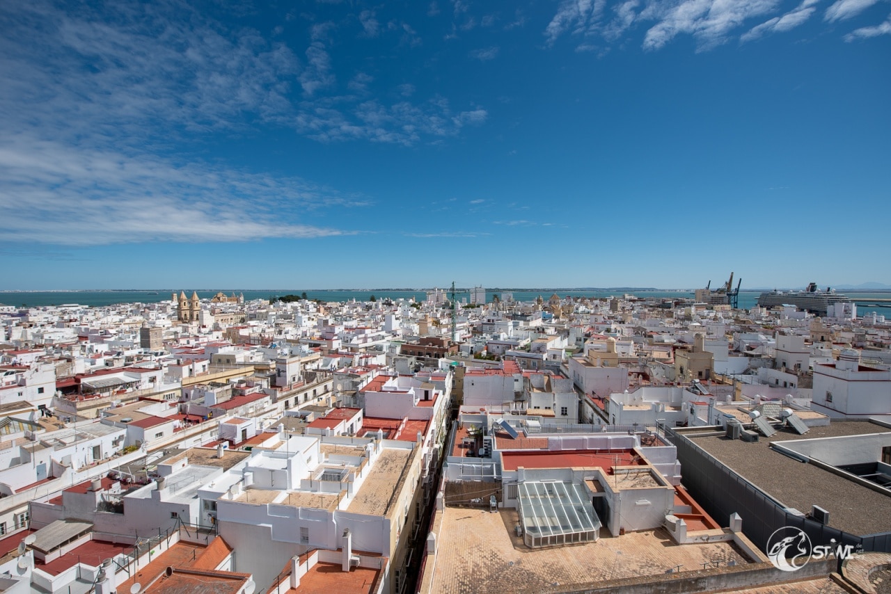 Über den Dächern von Cadiz