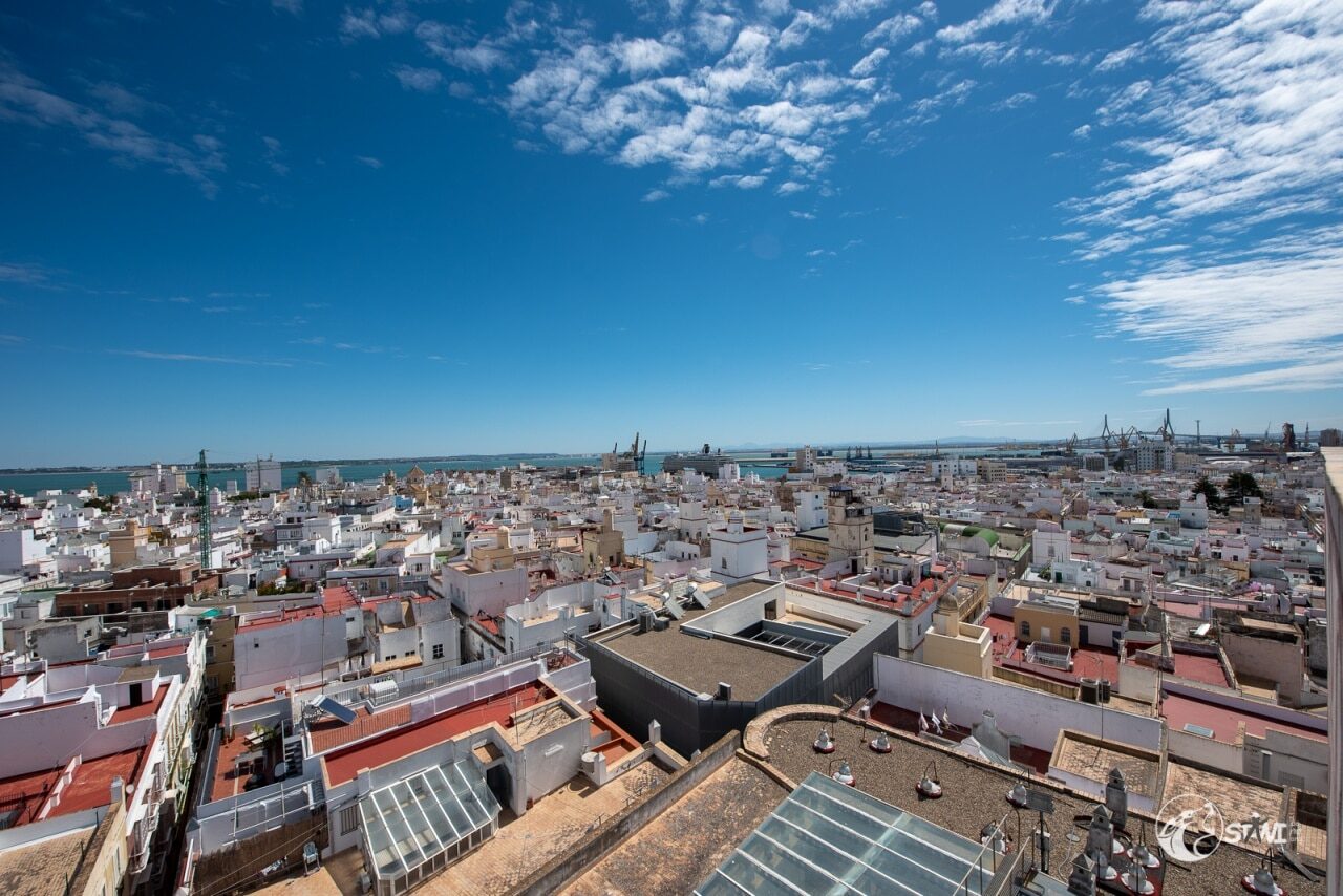 Über den Dächern von Cadiz