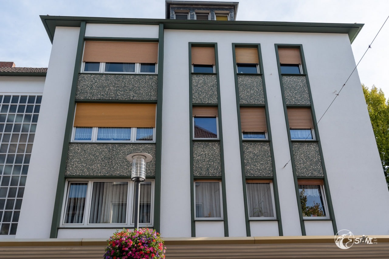 Gut erhalten Gut erhalten